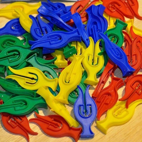 Classic plastic clothes pegs - classic,